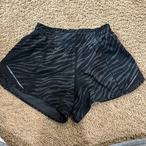 lululemon hotty hot shorts